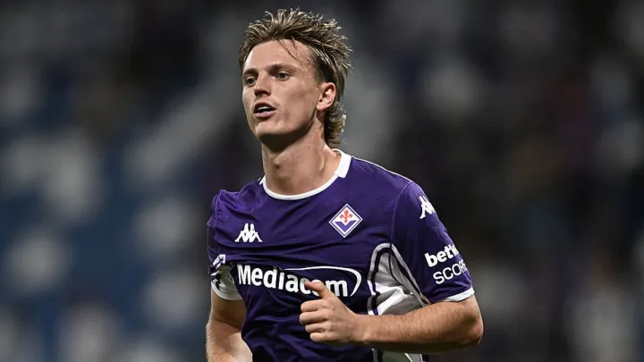 Кат Динамо та збірної України може стати конкурентом Довбика: Рома націлилася на форварда з Серії А