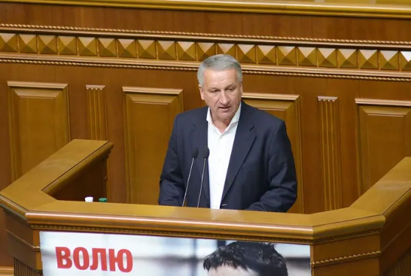 «Чому ваші вболівальники підтримують Полтаву?»: колишній мер Дніпра згадав запитання від Януковича