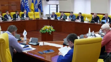 На зборах учасників УПЛ присутні два власники клубів: відомо, які питання обговорюють