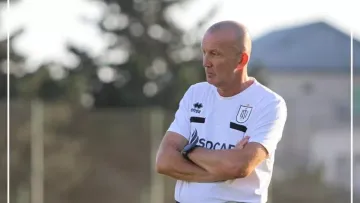 «Важко сказати, чому в стількох тренерів не виходить»: Безотосний оцінив провал Григорчука у Нефтчі