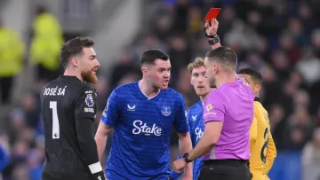 «Це стало для нас сюрпризом»: Евертон обурений покаранням від АПЛ для партнера Миколенка по захисту 