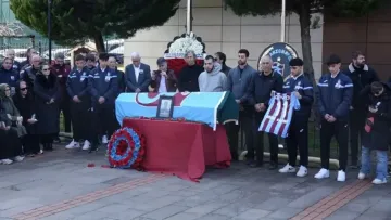 Трагічні новини для Батагова та Зубкова: тренер українців у Трабзонспорі помер в 56 років