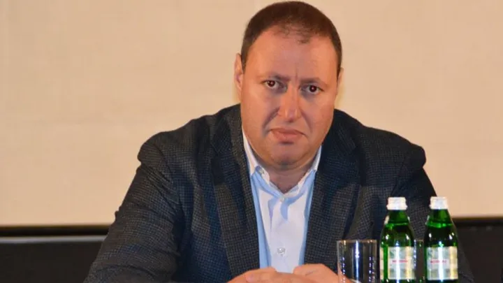 «Підійшов та вдарив по обличчю»: відомий ексгравець шокував розповіддю про президента українського клубу