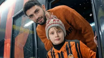 «Кевін тепер не сам удома‎»: Шахтар креативно привітав українців з наступаючим Новим роком