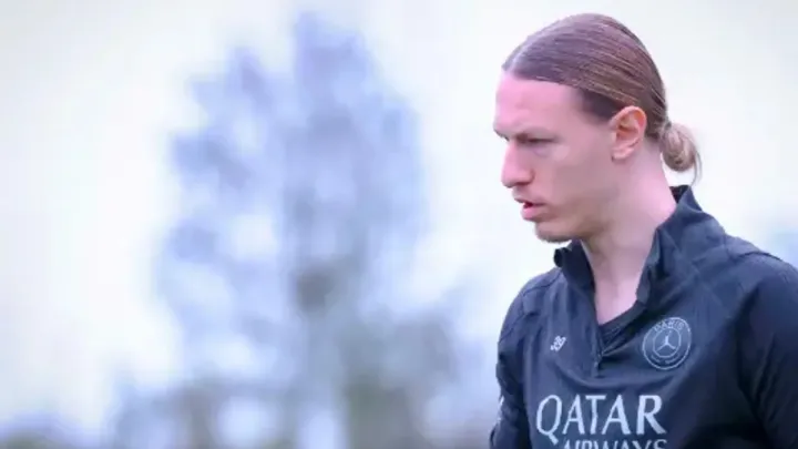 Тренер Забарного дав пораду російському воротарю ПСЖ Сафонову: «Потрібно змиритися‎»