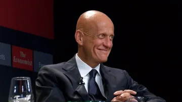 Крижаний погляд Колліни: як екскуратор Комітету арбітрів ФФУ принижував суддів під приводом дисципліни