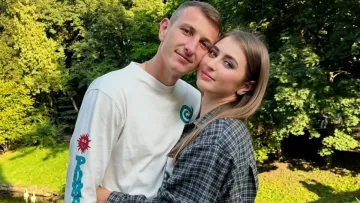 Родинне свято «гірників»: дружина Петряка стала хрещеною мамою доньки Різника