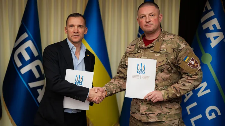 Співпраця з ЗСУ: УАФ підписала меморандум з 8-м корпусом Десантно-штурмових військ