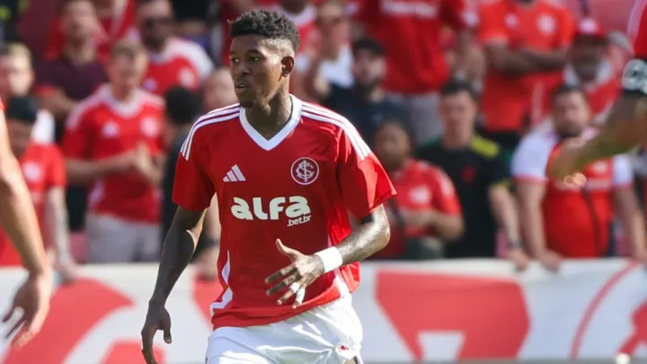 Бенфіка може підписати колишнього захисника Шахтаря: Трубін і Судаков мають шанс зустріти старого знайомого