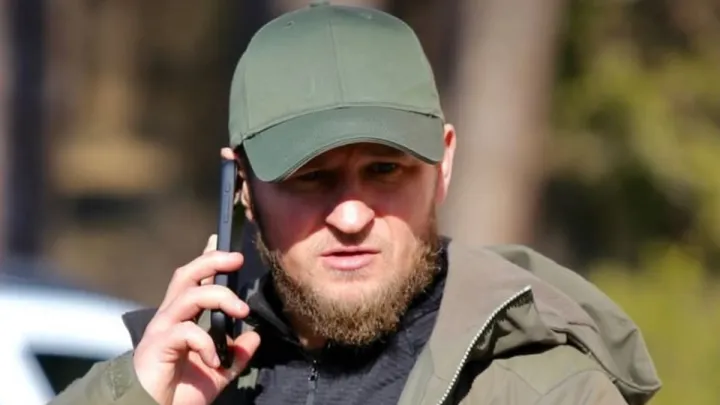 Ветеран ЗСУ відверто погрожує Алієву: «Раджу тобі, клоуне, не траплятися мені на очі»