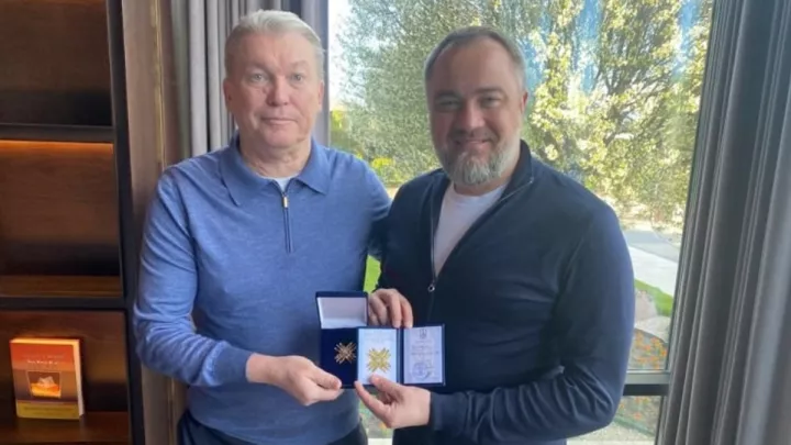 «Легенда українського футболу»: Павелко вручив престижний орден Блохіну