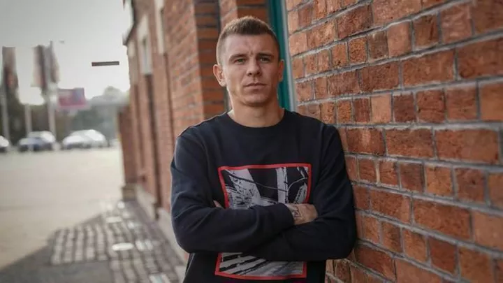 «Ти — Тимощук у боксі»: український футболіст відреагував на скандальне відео Ломаченка