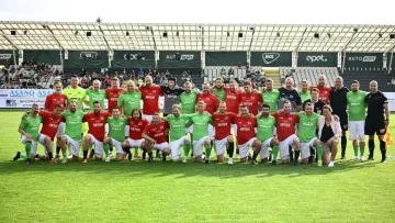 Селезньов, Кучер, Степаненко, Чигринський і Ко зіграли у одній команді в особливому матчі: як завершилася гра