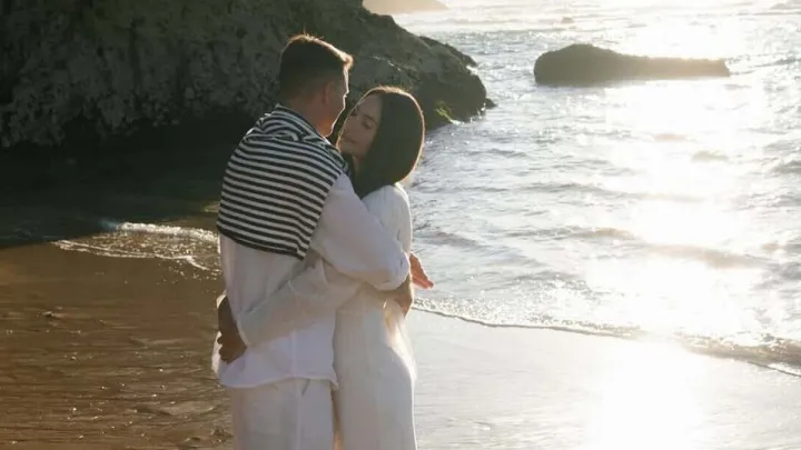 Дружина Коноплянки залишила ексзірку Дніпра вдома і поїхала у подорож: яку загадкову країну вона відвідала