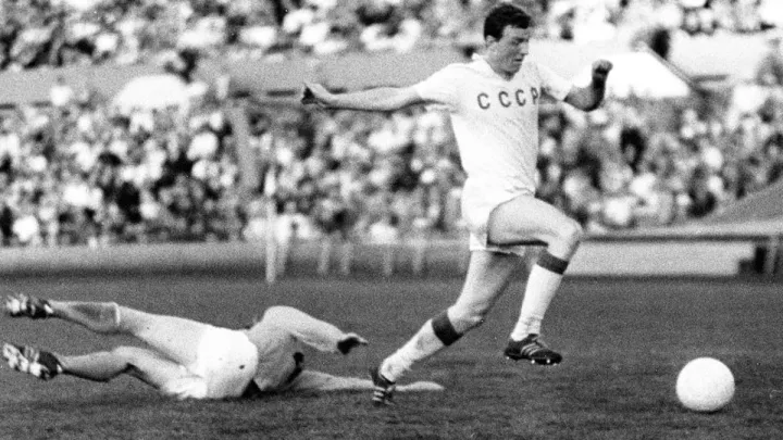 Легенда Карпат – віце-чемпіон Європи, хавбек Вереса: 23 травня — цей день в історії українського футболу