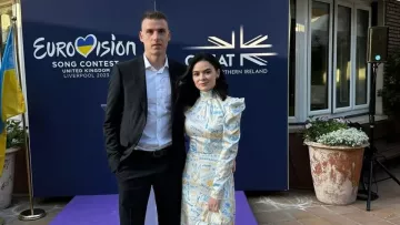 Євробачення-2023: Лунін з дружиною побували на заході, присвяченому музичному конкурсу