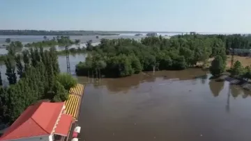 У Новій Каховці затопило стадіон: причиною цього став підрив ГЕС
