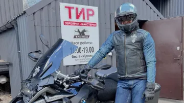 Шовковський проводить творчу відпустку з улюбленою справою: свіже фото легенди Динамо з «залізним конем»