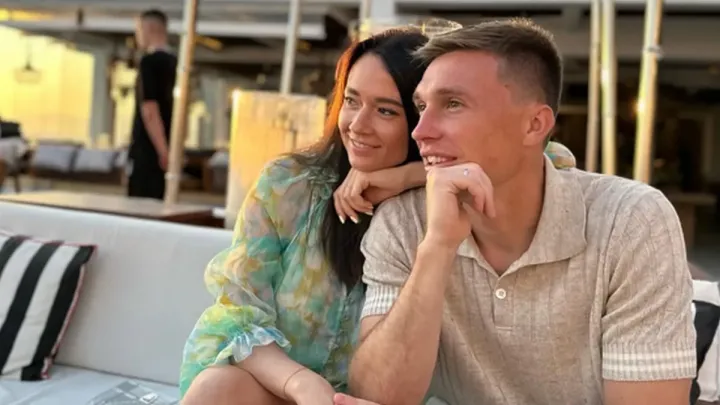 Дружина ексзірки збірної України запалила на Мальдівах: вогняні фото коханої колишнього хавбека Динамо