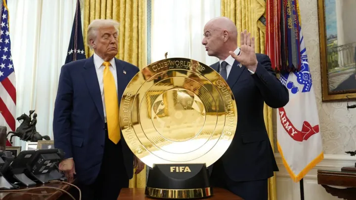 «Може покласти край війні в Україні»: Трамп заявив, що допуск Росії до ЧС-2026 допоможе зупинити бойові дії