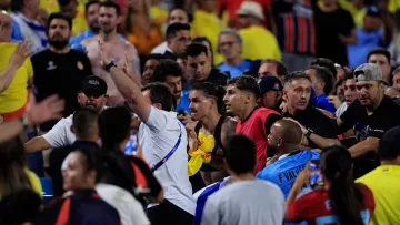 Бійка футболістів із фанатами та вилучення: Колумбія обіграла Уругвай та вийшла до фіналу Копа Америка