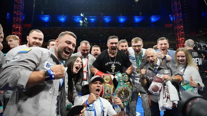 Динамо і Шахтар відреагували на перемогу Усика: що написали гранди українського футболу