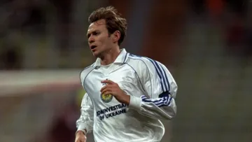 «‎Батьки завжди ставили школу на перше місце»: як легенда Динамо завершив навчання зі «срібною‎» медаллю