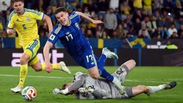 «Три м'ячі – це завжди забагато»: Кучер оцінив гру Трубіна в матчі Україна – Швеція у відборі на ЧС-2026