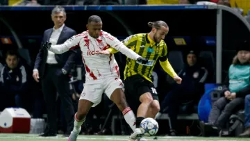 Олімпіакос зіграв з Кайратом в Лізі чемпіонів: чи вийшов на поле Яремчук і чим все завершилося