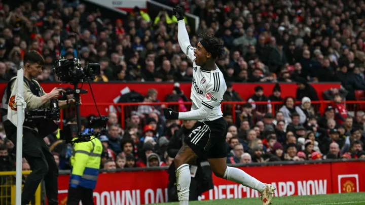 Колишній бразильський вінгер Шахтаря забив дебютний гол в АПЛ: гравець відзначився у ворота Манчестер Юнайтед