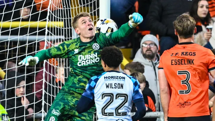 Головний тренер Данді Юнайтед розкритикував Кучеренка за черговий автогол: українця можуть відправити в запас