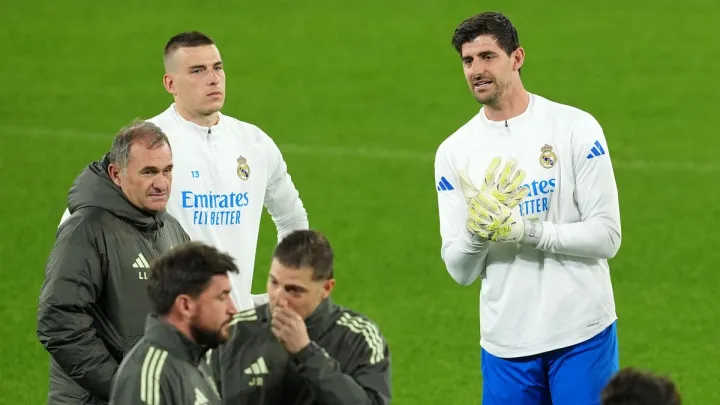 Лунін отримає шанс: Куртуа майже точно пропустить дербі з Атлетіко через травму, під питанням – матч з Баварією