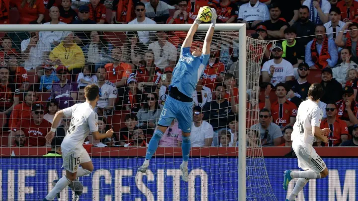 Лунін не врятував Реал: авторитетне іспанське видання згадало магію Куртуа