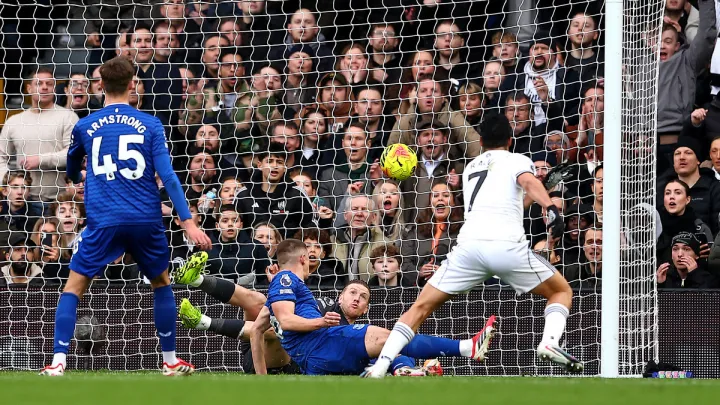 Миколенко зробив асист і забив автогол в одному матчі за Евертон: оцінки українського захисника за гру АПЛ