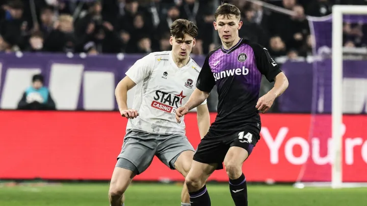 «Намагається зробити все можливе»: бельгійський журналіст згадав Сікана на тлі протестів фанатів Андерлехта