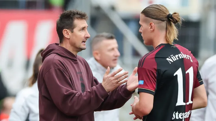 «Я вже достатньо про нього знаю»: Клозе пояснив, чому не випустив Степанова в матчі Нюрнберга