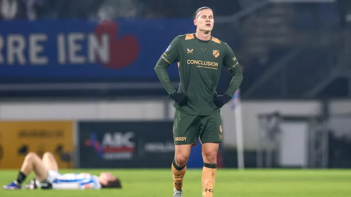 Степанов дебютував у Нідерландах: як вболівальники Утрехта відреагували на вихід українського форварда