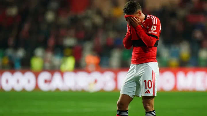 Бенфіка зганьбилася у півфіналі Кубка ліги: команда Моурінью вилетіла з турніру – оцінки Трубіна та Судакова