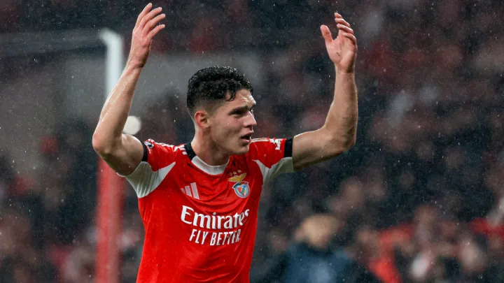 «Ви вже відповіли на своє запитання»: Моурінью відповів на питання про гру Судакова в матчі з Реалом