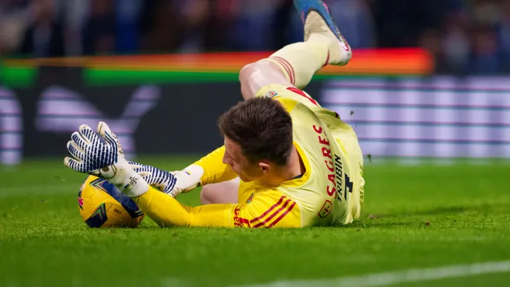 Бенфіка вилетіла з Кубка Португалії: Трубін провів весь матч, Судакова випустили на заміну – оцінки українців