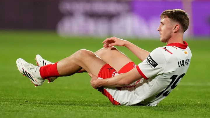 Ванат отримав травму на початку матчу з Вільярреалом: форвард Жирони достроково залишив поле