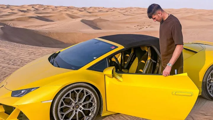 Захисник збірної України показав «свій» суперкар Lamborghini: як виглядає і скільки коштує такий кабріолет