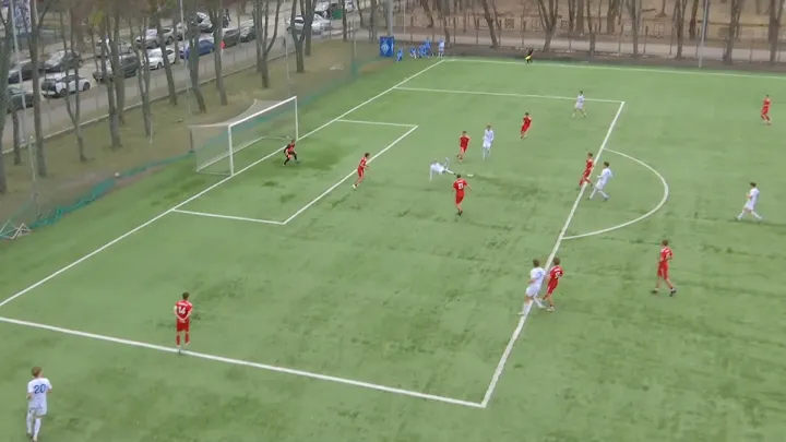 Шедевральний гол від юного гравця Динамо: талант киян відзначився забитим м’ячем після удару через себе