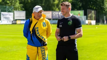 Буткевич зустрівся з Ротанем в Європі: фото президента Полісся з тренером і гравцями команди