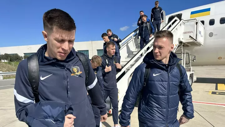 Дніпро-1 вже на Кіпрі: команда Кучера проведе завершальний етап підготовки перед матчем єврокубка