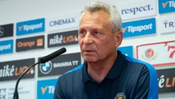 «Це питання до керівництва клубу»: в.о. тренера Дніпра-1 назвав причини фіаско у грі зі словацьким Спартаком