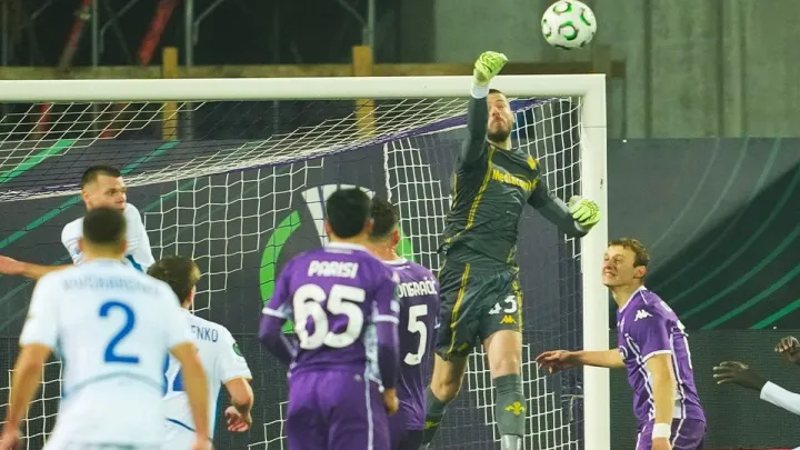 Навіть перемога над Динамо не допомогла: між футболістами кривдника киян у єврокубках сталася бійка