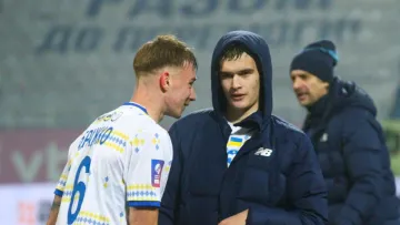 Бражко пожартував над Михавком і згадав відому пісню: фото моменту з зірками Динамо