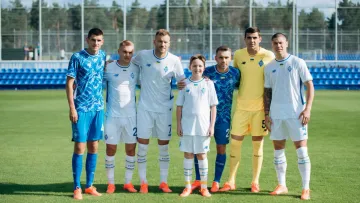 «‎Ярмоленко навчив мене набивати»: Динамо здійснило мрію сина загиблого героя