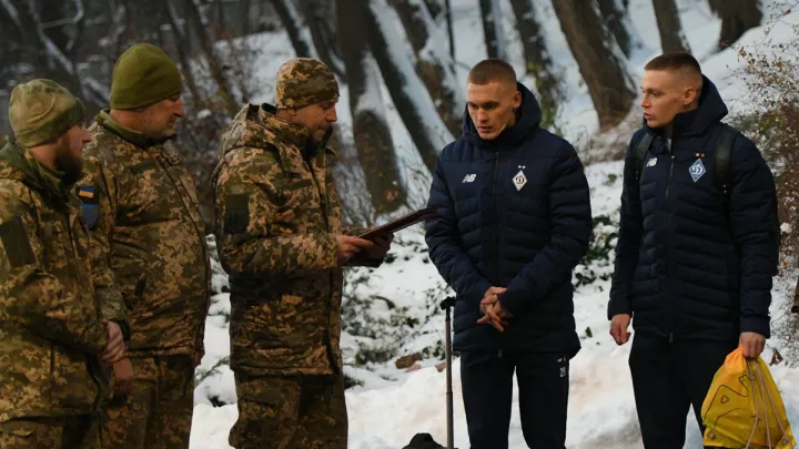Динамівці отримали подяки від українських військових: представники київської команди активно допомагають ЗСУ